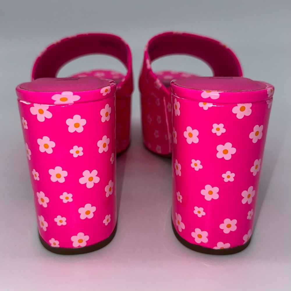 NWB Wild Pair Melbourne Bright Pink Floral Daisy Platforms Sandals - Size: 10 - Picture 12 of 15